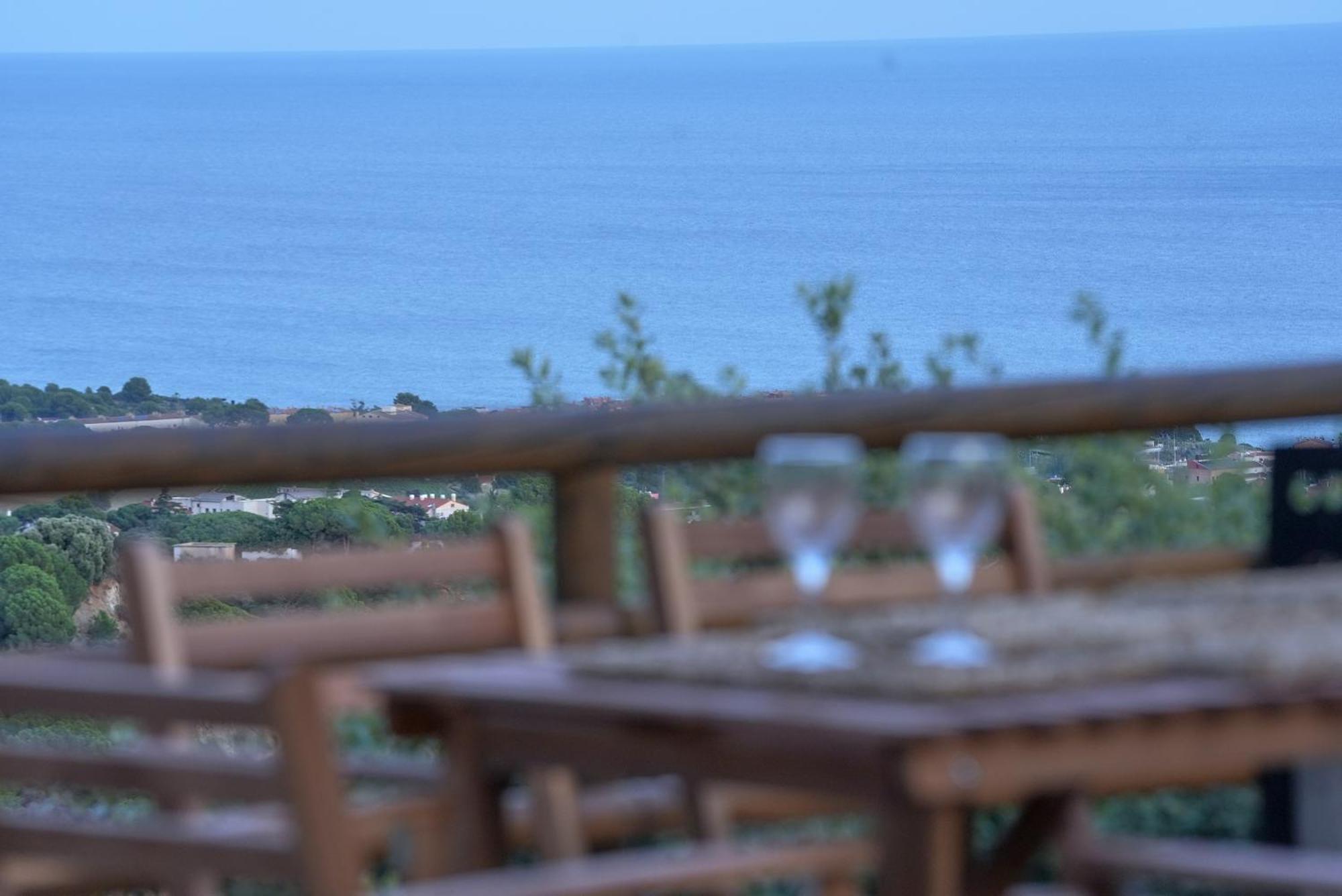 Villa Aaa View Private Terrace Outdoor Heated Hot Tub Family Fun Badalona